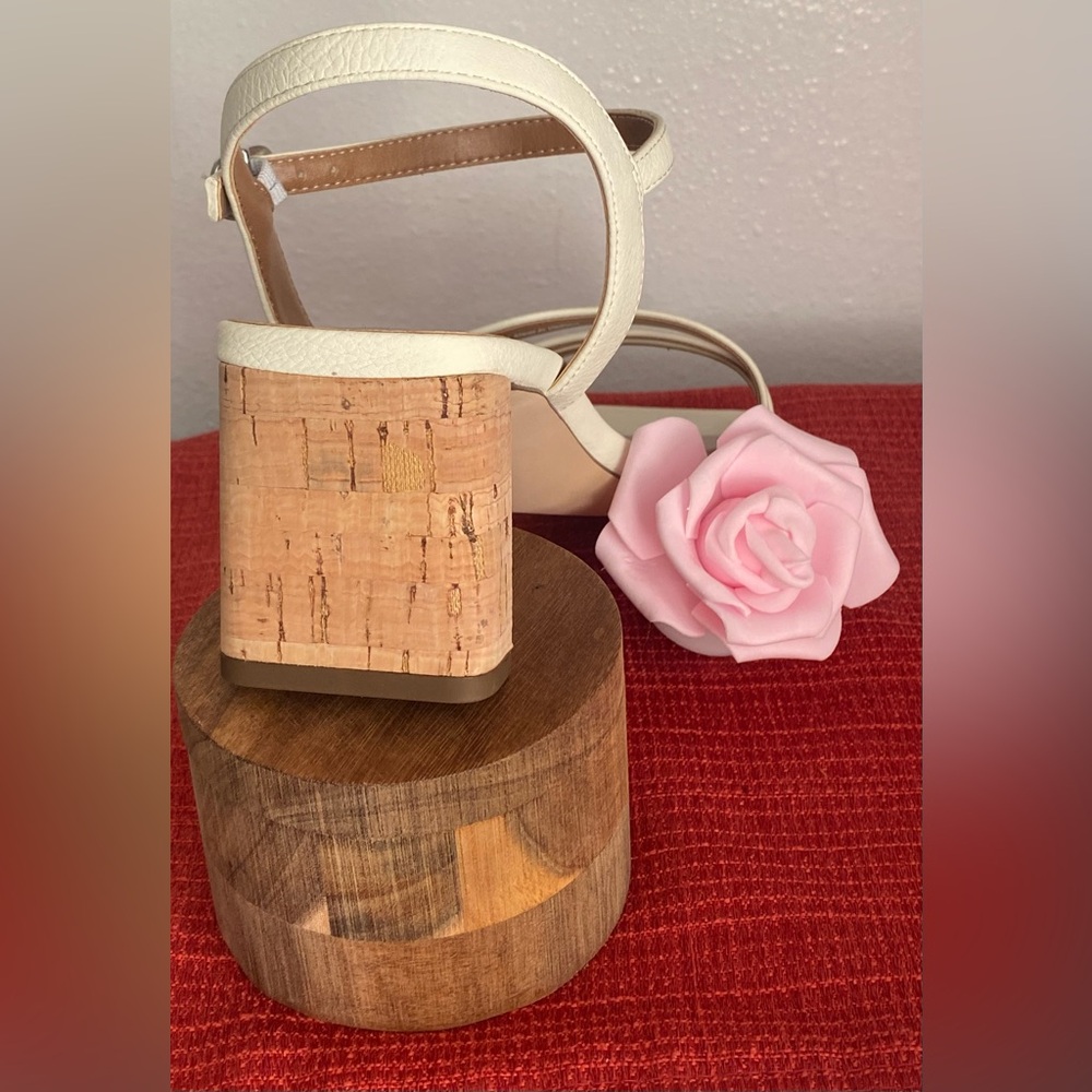 NWT.. WOMENS STRAPPY CORK HEEL SANDALS - Picture 5 of 16